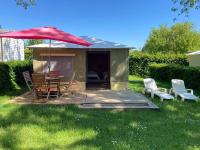 Vonkajšia záhrada v ubytovaní Camping les Portes du Perche
