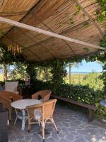 A balcony or terrace at B&B Villa il Poggetto