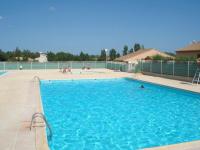 Basen w obiekcie Pavillon 3 Pièces avec Jardinet, Terrasse, et Piscine - 4 Personnes, Vendres - FR-1-701-26 lub w pobliżu