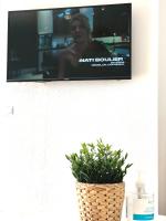 TV a/nebo společenská místnost v ubytování Frente al mar, preciosas vistas, piscinas , valdelagrana