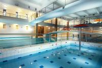 Bazén v ubytování Hotel VZ Bedřichov nebo v jeho okolí
