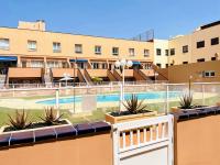 Bazén v ubytování Sun Days Corralejo iRent Fuerteventura nebo v jeho okolí