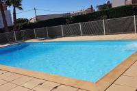 Basen w obiekcie Riviera avec piscine lub w pobliżu