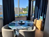 Część wypoczynkowa w obiekcie Riviera avec piscine