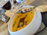 Φαγητό σε αυτό το ξενοδοχείο ή κάπου εκεί κοντά