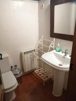 A bathroom at Caballito de Madera