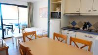 Kuchyňa alebo kuchynka v ubytovaní Appartement 616, 5 personnes belle vue Mer By Palmazur Vacances