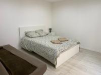 Łóżko lub łóżka w pokoju w obiekcie Appartement 2ème étage 42m2 hyper centre ville / parking gratuit