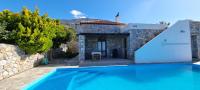 The swimming pool at or close to Villa Mavri Ruhige private Pool Villa, Meerblick
