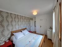 Postel nebo postele na pokoji v ubytování Private Villa with pool France - Villa Hirondelles