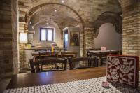 A restaurant or other place to eat at Dimora Rosso Piceno