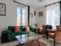 Posedenie v ubytovaní Cosy Appartement T2 proche Paris