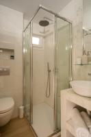 Koupelna v ubytování Dema Luxury Suites - Perikleous E1