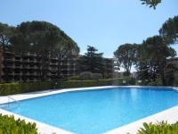 Basen w obiekcie Appartement au calme (2 à 4 Pers.) avec Piscines + Parking lub w pobliżu