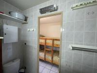 Łazienka w obiekcie Studio cabine avec piscine à Saint-Cyprien, plage à 50m - FR-1-106-76