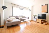 A television and/or entertainment centre at Espectacular vivienda con piscina climatizada