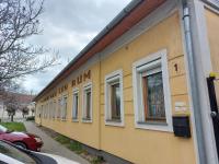 Budynek, w którym mieści się apartament