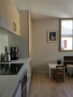 Kuchnia lub aneks kuchenny w obiekcie Villard de Lans, coeur de village.Bel appartement