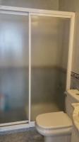 A bathroom at Piso acogedor con Parking
