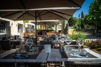 Εστιατόριο ή άλλο μέρος για φαγητό στο Logis du Champ De Mars