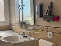 Koupelna v ubytování Cozy studio centr Torremolinos