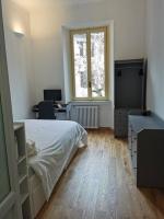 A bed or beds in a room at Luxury apartment - Porta Venezia