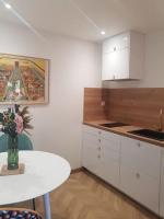 Kuchyňa alebo kuchynka v ubytovaní Domaine de la Gasse - gite et chambre d'hôte