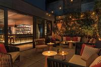 Moxy NYC East Villageにあるシーティングエリア