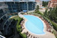 Bazén v ubytování Large apartment in Sunny Beach nebo v jeho okolí