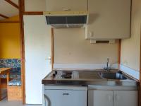 Kuchnia lub aneks kuchenny w obiekcie Camping Onlycamp Les Deux Rives