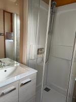 Łazienka w obiekcie Camping Onlycamp Les Deux Rives