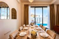 Posezení v ubytování Luxury Villas with Beach Access by VB Homes