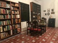 The library in Az apartmant