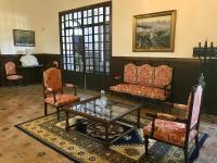 A seating area at La Almedina: Palacio de Foronda