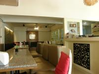 Khu vực ghế ngồi tại Mooz Huahin Bed & Breakfast