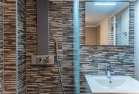 A bathroom at Speranza by halu! Apartment next to Efkleidis metro station