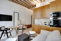 Kuchnia lub aneks kuchenny w obiekcie Pick A Flat's Apartments in Louvre - Rue Saint Honoré
