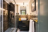 Koupelna v ubytování Stylish 4 suites +patio luxury apartment Gran Via