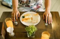 Jídlo v hotelu nebo okolí