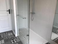 Łazienka w obiekcie Ty Karet - Maison pour 6 proche plage