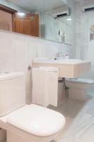 A bathroom at Apartamentos Catedral Plaza 3000