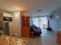 Posedenie v ubytovaní Appartement avec piscine proche plage et commerces