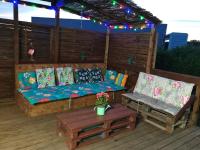 Część wypoczynkowa w obiekcie Le Cosy Occitan villa chaleureuse indépendante baignoire terrasse jardin