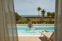Basen w obiekcie Secrets Lanzarote Resort & Spa - Adults Only (+18) lub w pobliżu
