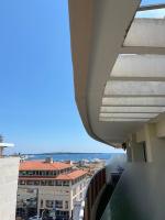 Balkon lub taras w obiekcie Forville - AzuRenting Conciergerie -centre ville