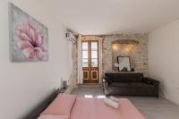 Posedenie v ubytovaní A1 - spacious apt on the seafront with terrace