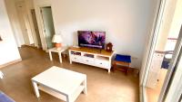 TV a/nebo společenská místnost v ubytování Benalbeach Apartamento en Resort de Benalmádena