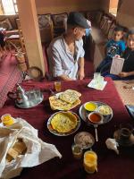 Jídlo v hotelu nebo okolí