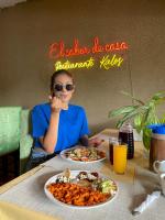 Φαγητό σε αυτό το ξενοδοχείο ή κάπου εκεί κοντά