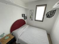 Posteľ alebo postele v izbe v ubytovaní Superbe appart. avec piscine à Cap d'Agde - FR-1-723-18